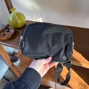 Lululemon Belt Bag (2L)